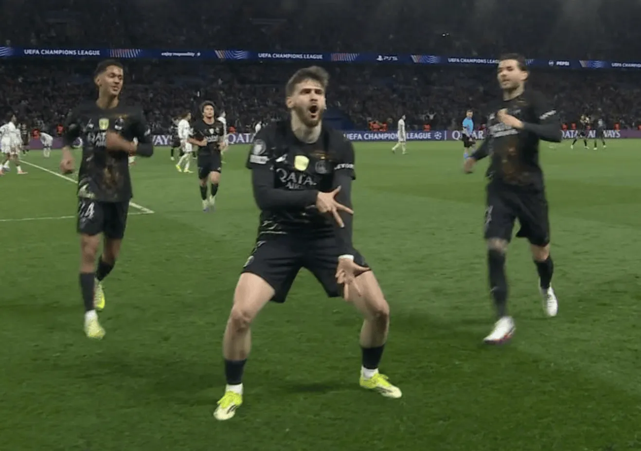 开云体育APP-5球4助，克瓦拉茨赫利亚是巴黎本季欧冠参与进球最多球员